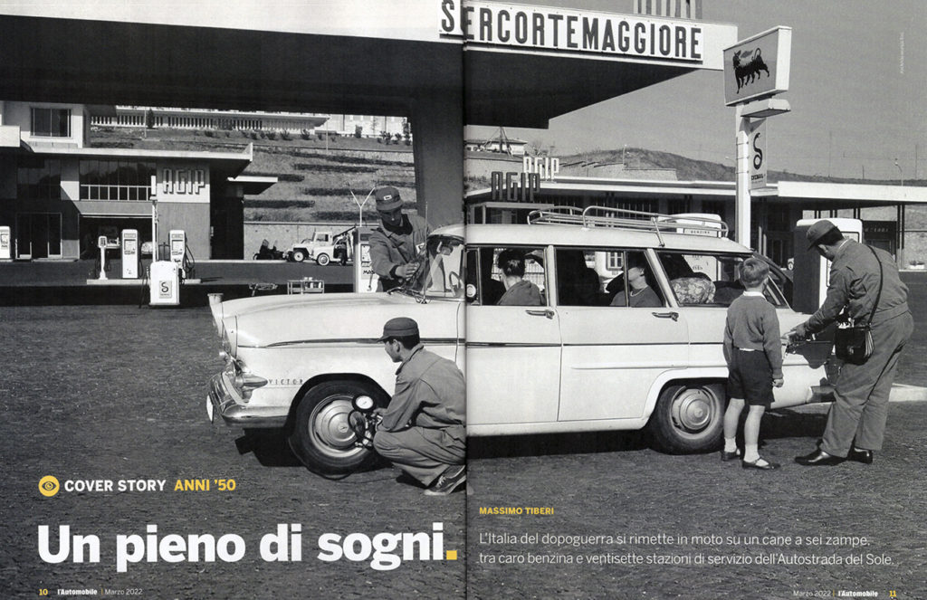l’Italia del dopoguerra si rimette in moto su un cane a sei zampe, tra caro benzina e ventisette stazioni di servizio dell’Autostrada del Sole
