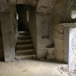 ingresso della stanza del tavolino e del camino